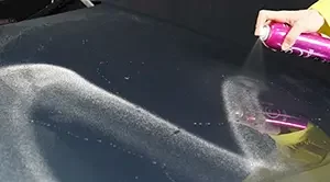 1.洗車後、ボディが濡れた状態で使用します。