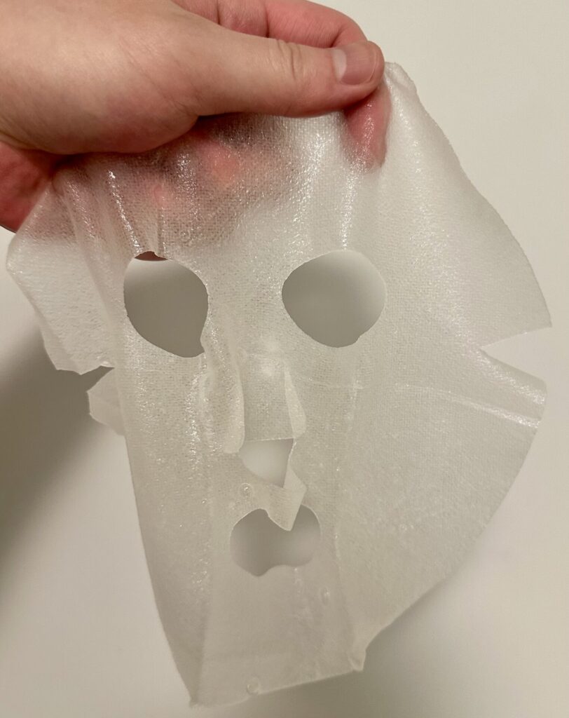 ダーマレーザーのマスクは目の穴がもう少し大きいとメンズも使いやすい